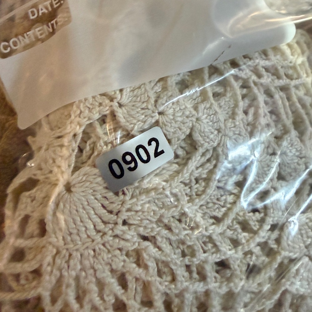 Vintage Hand Crocheted Pineapple Lace Antimacassar Set 4 Cotton Chair Doilies - Picture 6 of 6